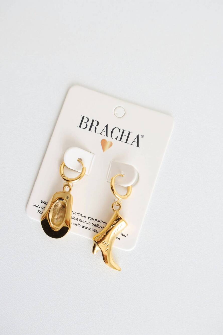NEW BRACHA giddy up earring in gold